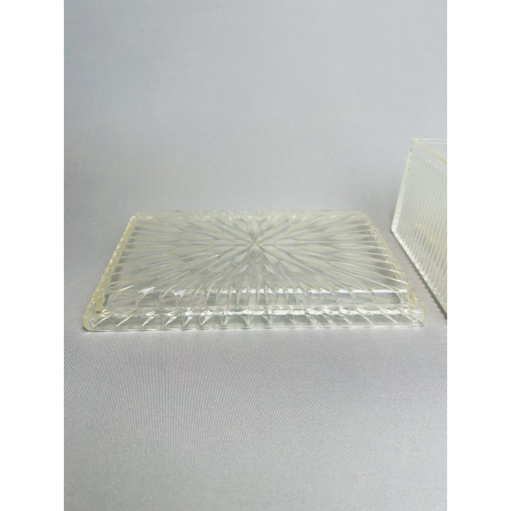 Vintage Plastic Vanity Box With Lid - Picture 4 of 13
